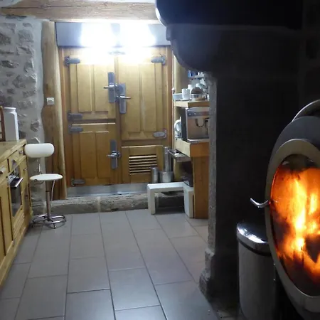 Du Pilat Bed & Breakfast 3*